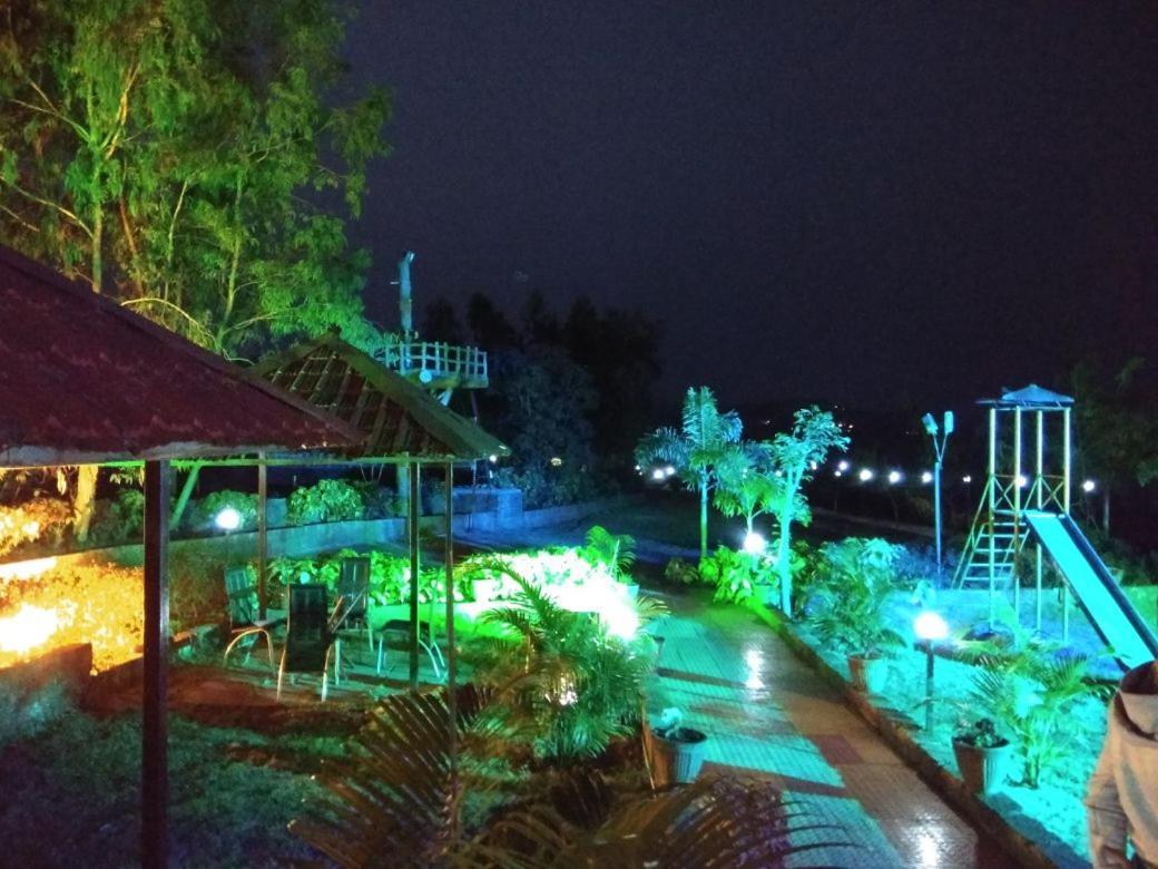 Yogadaa Royal Resort Mahābaleshwar Exterior foto